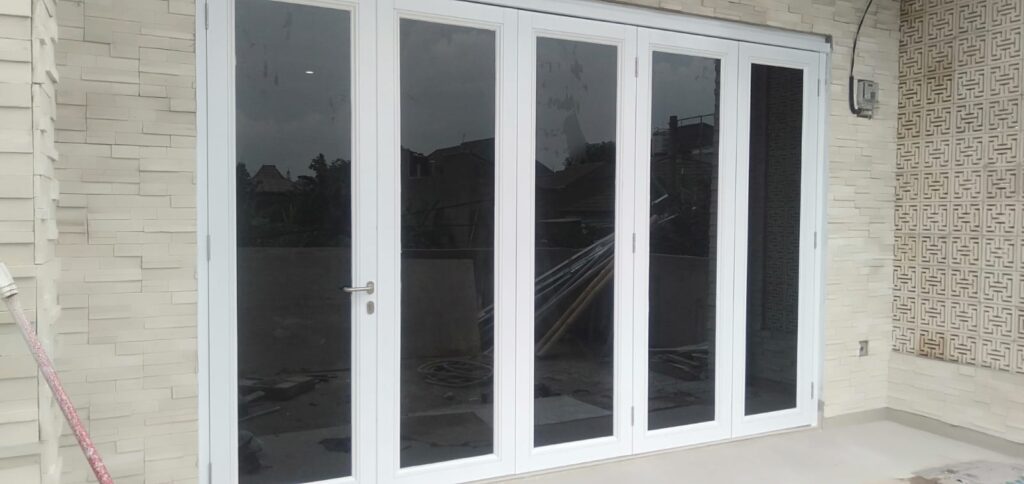 pintu aluminium