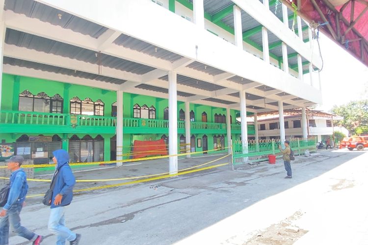 Santri Dilibatkan dalam Pembangunan Ponpes Al Khoziny, Pakar Hukum: Izin Orangtua Harus Dievaluasi 8 AA1O34bm 1